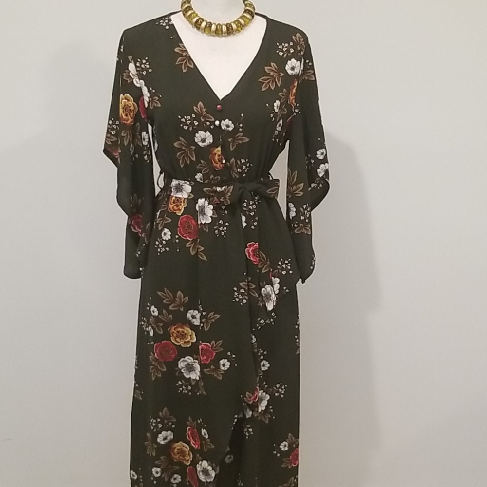 Maxi Dress - Picture 2 of 5